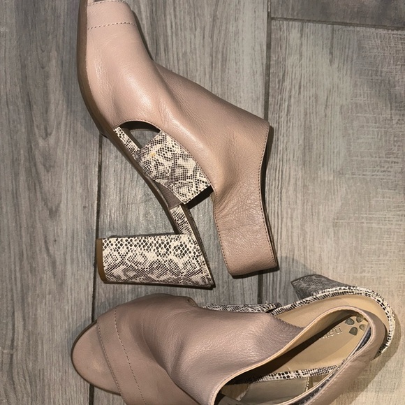 Naturalizer Zahn pump size 10W - Picture 4 of 4